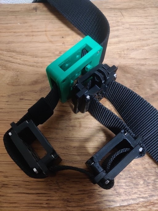 【試作品・現品のみ】 小型版 VIVE トラッカー 等に ワンタッチ着脱可能なマウンターキット