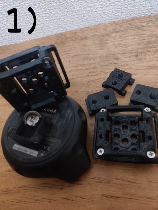 【試作品・現品のみ】 小型版 VIVE トラッカー 等に ワンタッチ着脱可能なマウンターキット