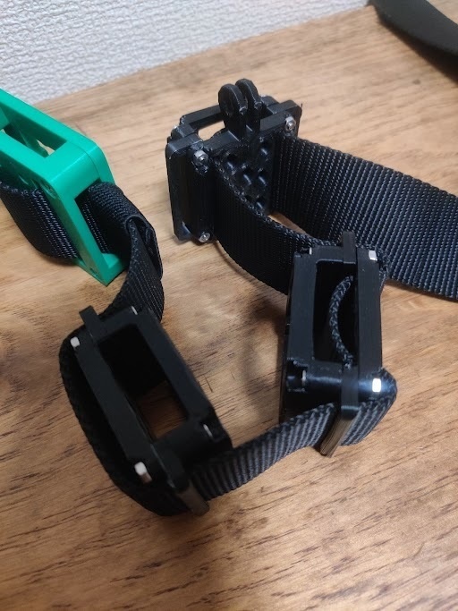 【試作品・現品のみ】 小型版 VIVE トラッカー 等に ワンタッチ着脱可能なマウンターキット