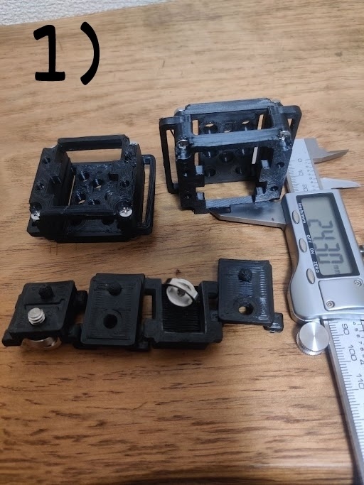 【試作品・現品のみ】 小型版 VIVE トラッカー 等に ワンタッチ着脱可能なマウンターキット