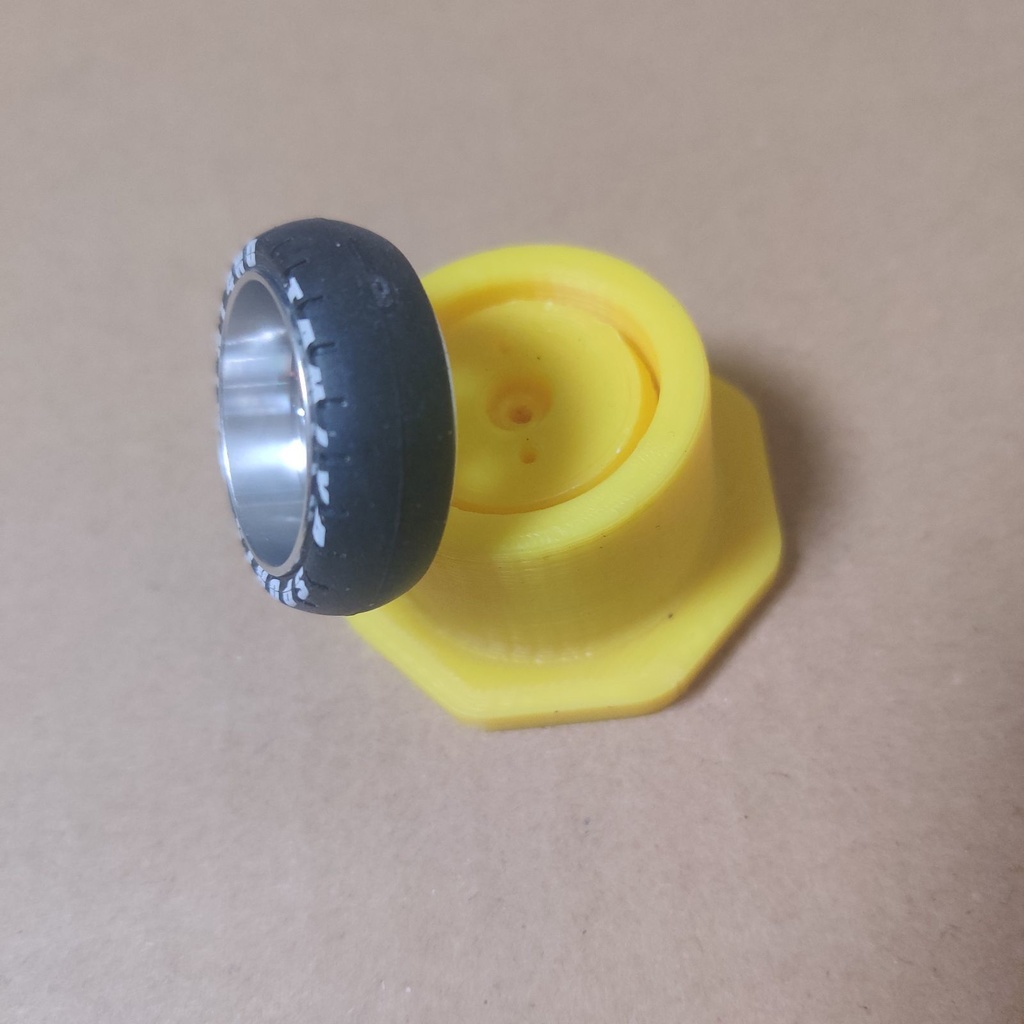 【頒布時期未定】【ミニ四駆】おしこみちゃん 4種類【タイヤ取り付け治具】