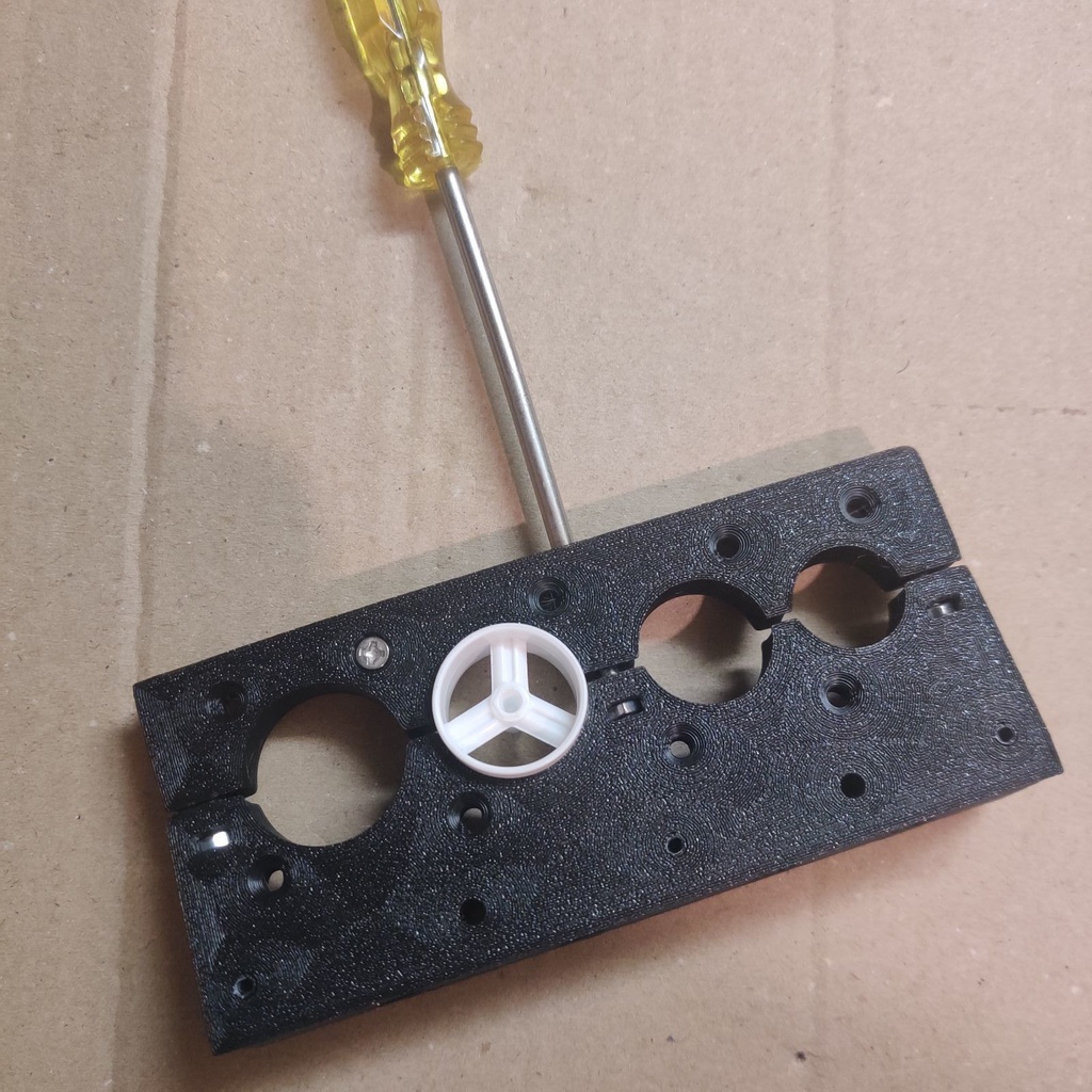 【ミニ四駆】ぎろちん君【ホイールカット治具】