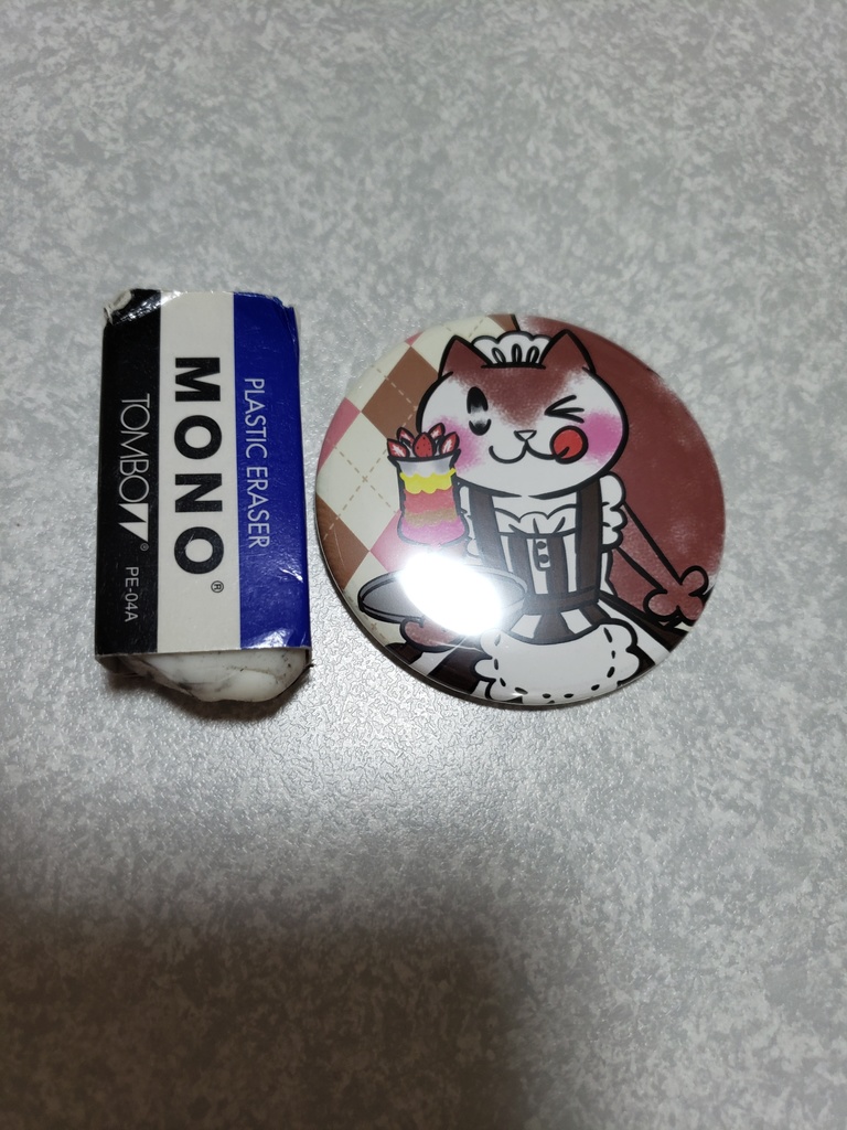 メイドだよ!リス君缶ミラー