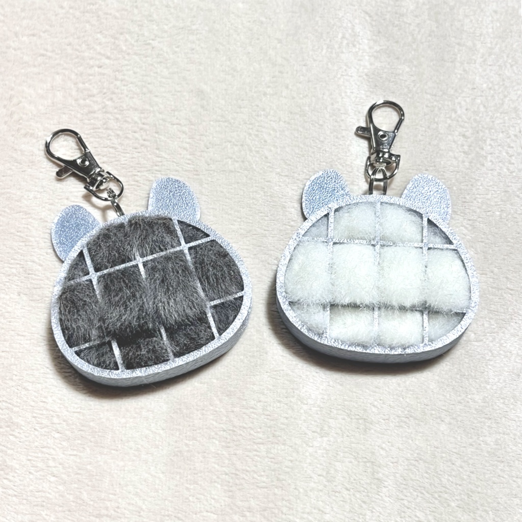 チンチラのケージギリギリキーホルダー