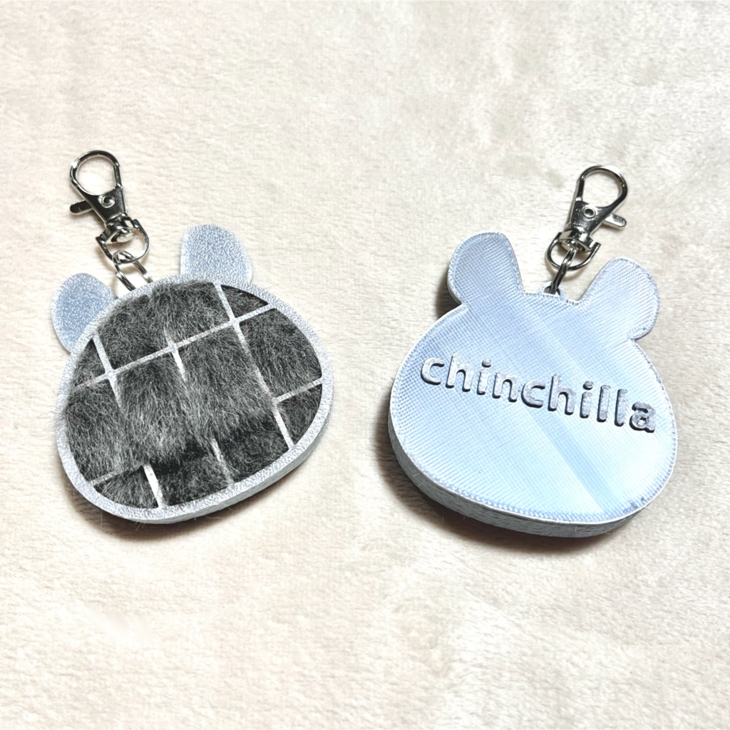 チンチラのケージギリギリキーホルダー