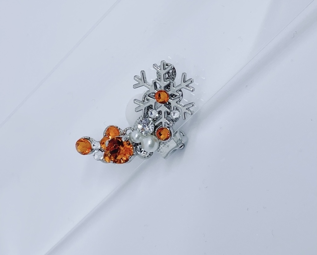 雪の結晶イヤーカフ