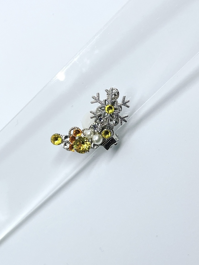 雪の結晶イヤーカフ