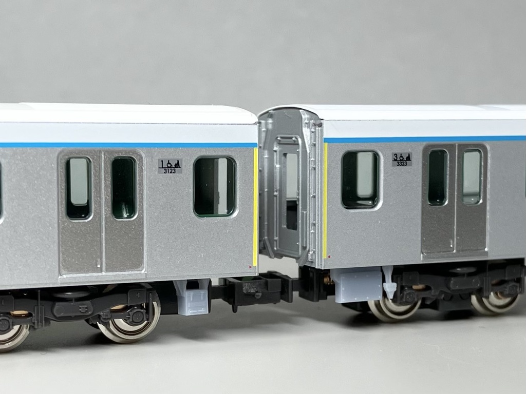 MR-1087 2020系車端部床下機器