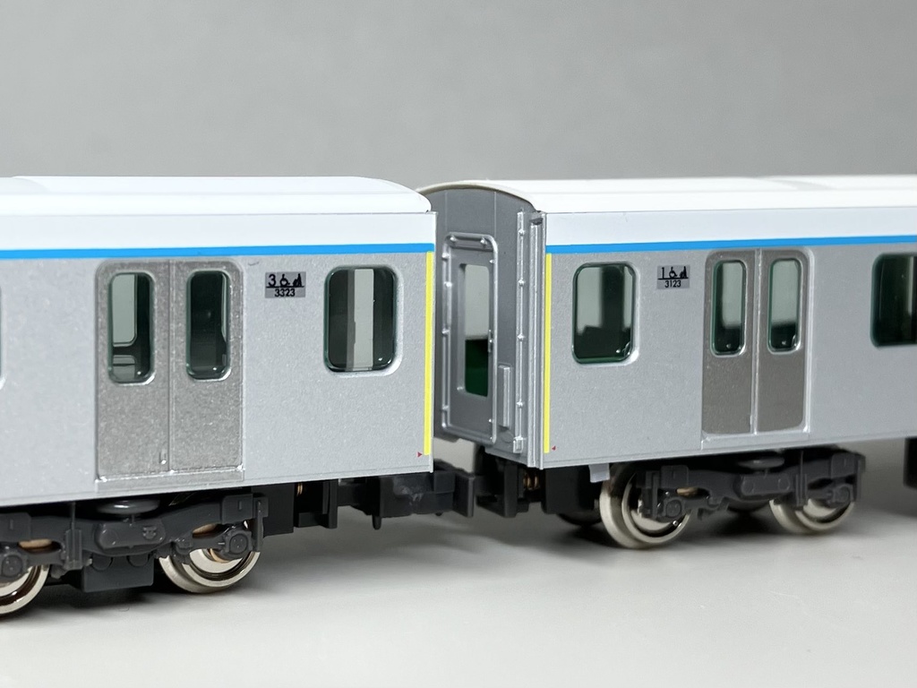 MR-1087 2020系車端部床下機器