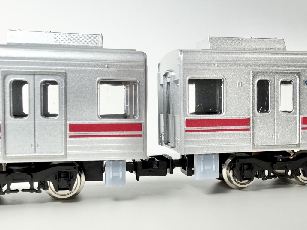 MR-1122 2000/9000系 車端床下機器