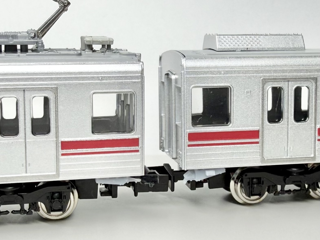 MR-1122 2000/9000系 車端床下機器