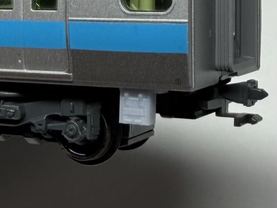 MR-1174 E233系車端床下機器A