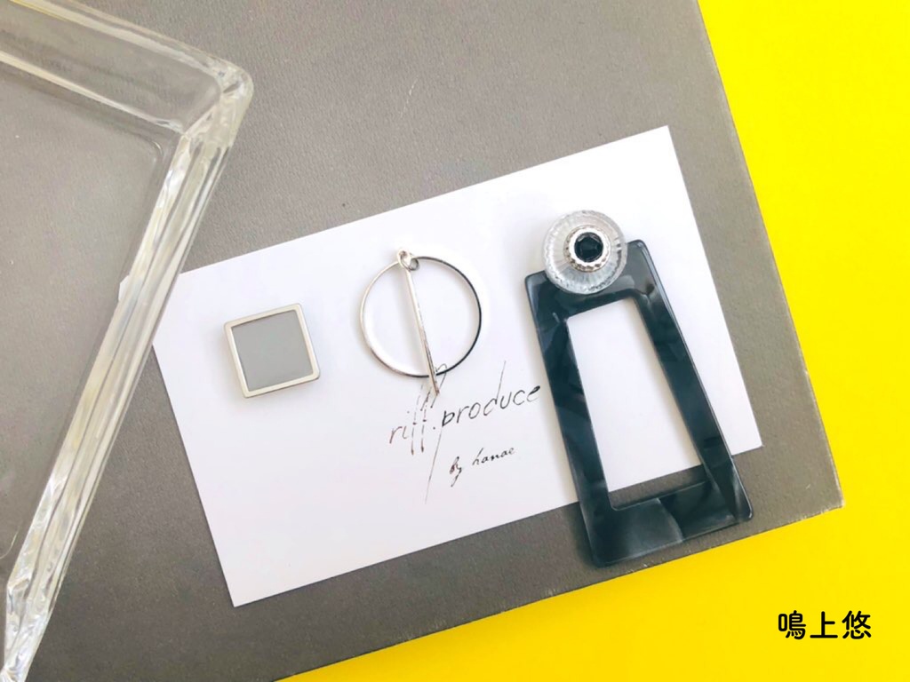 ペルソナイメージアクセサリー【イヤリングorピアス】