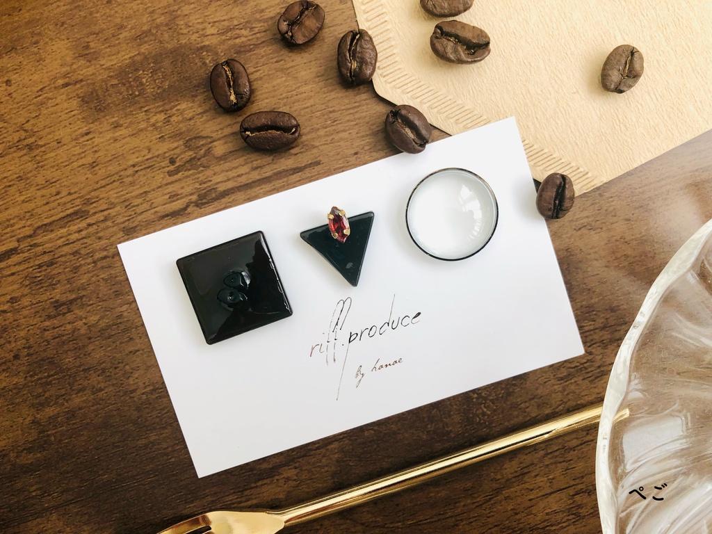 ペルソナイメージアクセサリー【イヤリングorピアス】