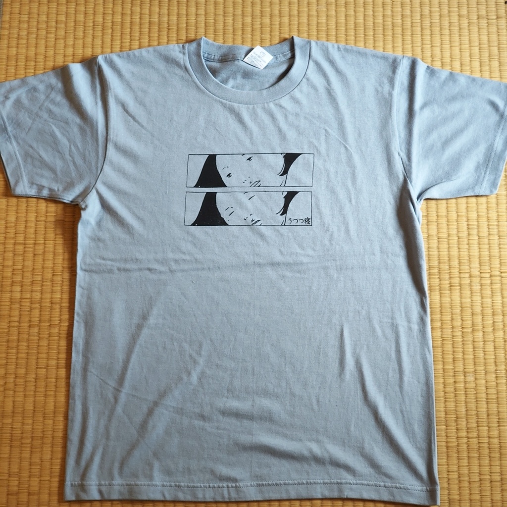 【Mサイズ / ライトブルー】うつつ寝 ハンドメイドTシャツ | 厚手 5.6オンス | フロント+バックネックロゴ |シルクスクリーン| ユニセックス