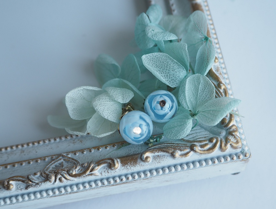 フラワーボールのピアスorイヤリング