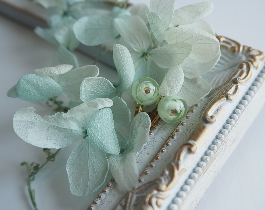 フラワーボールのピアスorイヤリング