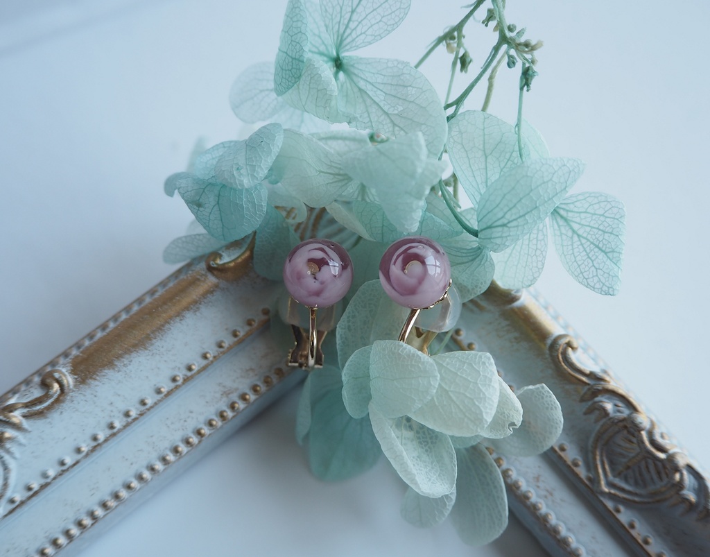 フラワーボールのピアスorイヤリング