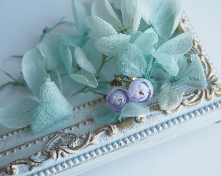 フラワーボールのピアスorイヤリング