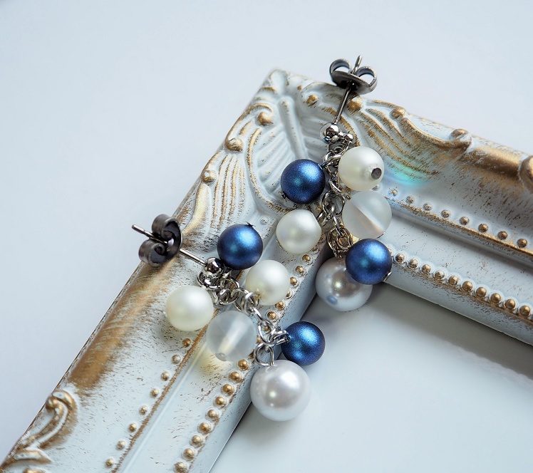 冬色のかたまり　ピアスorイヤリング