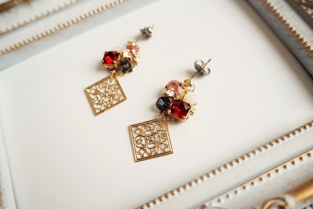 【鬼滅】竈門禰豆子イメージピアスorイヤリング