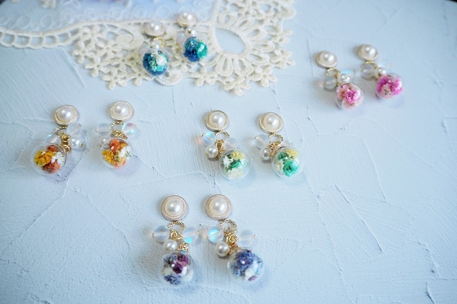 ガラスドームの花束