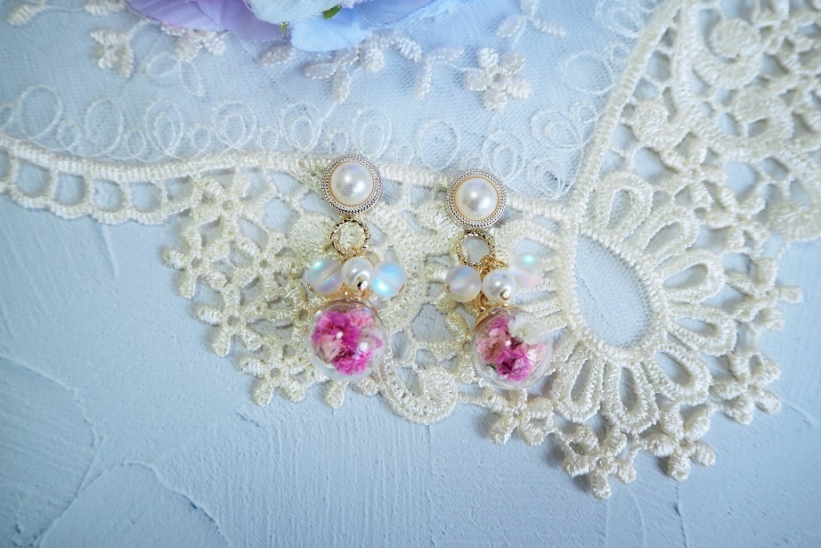 ガラスドームの花束