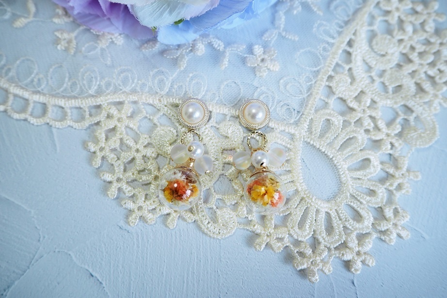 ガラスドームの花束