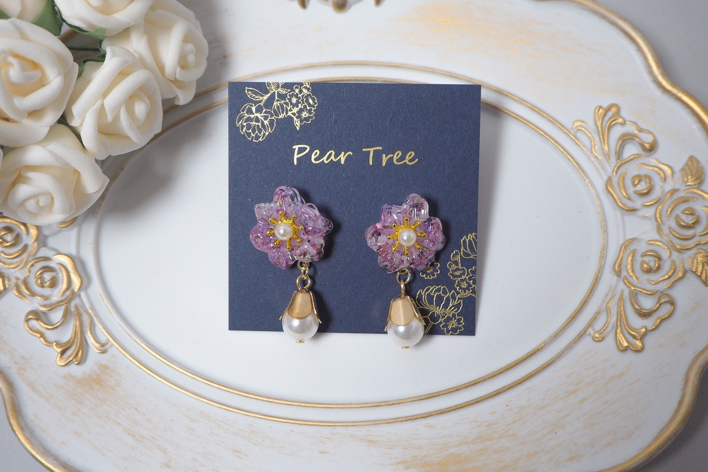 フラワーパールの揺らめき//ドライフラワーのレジンピアスorイヤリング