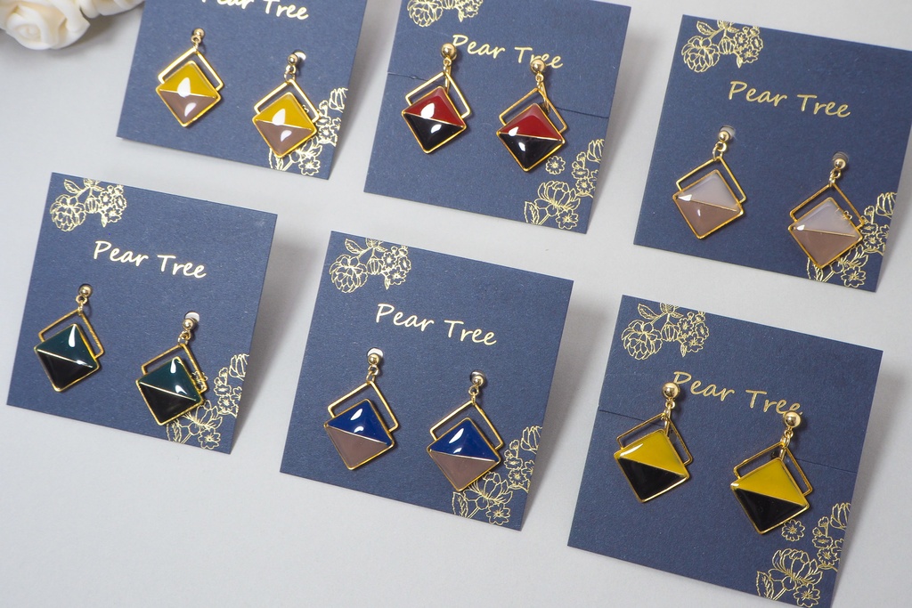 スクエアバイカラーピアスorイヤリング