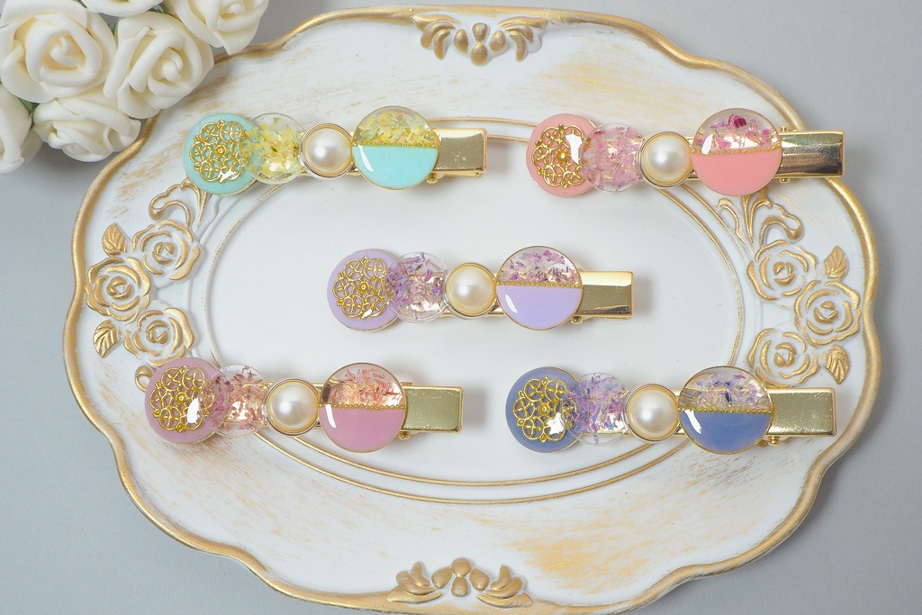 可憐の纏い//ドライフラワーのレジンヘアクリップ