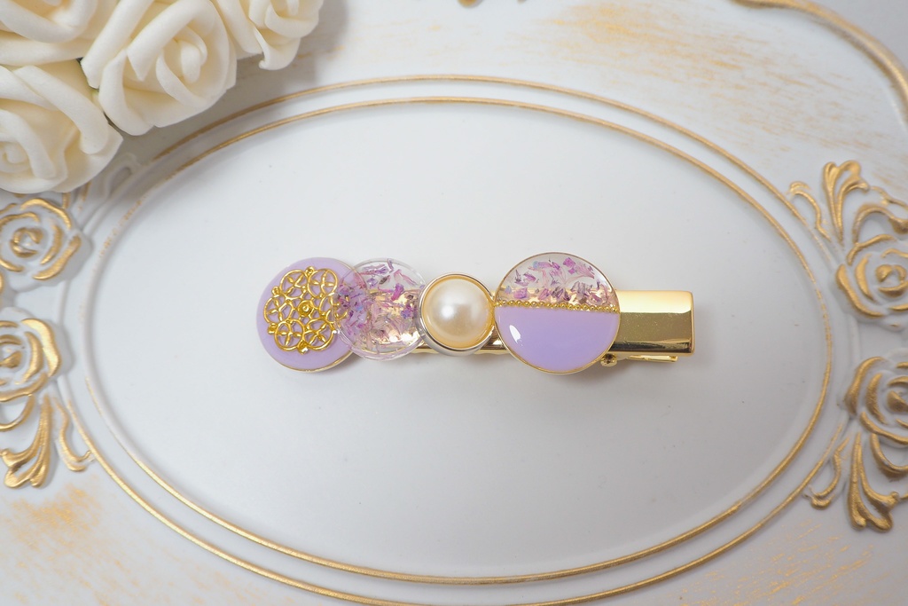 可憐の纏い//ドライフラワーのレジンヘアクリップ