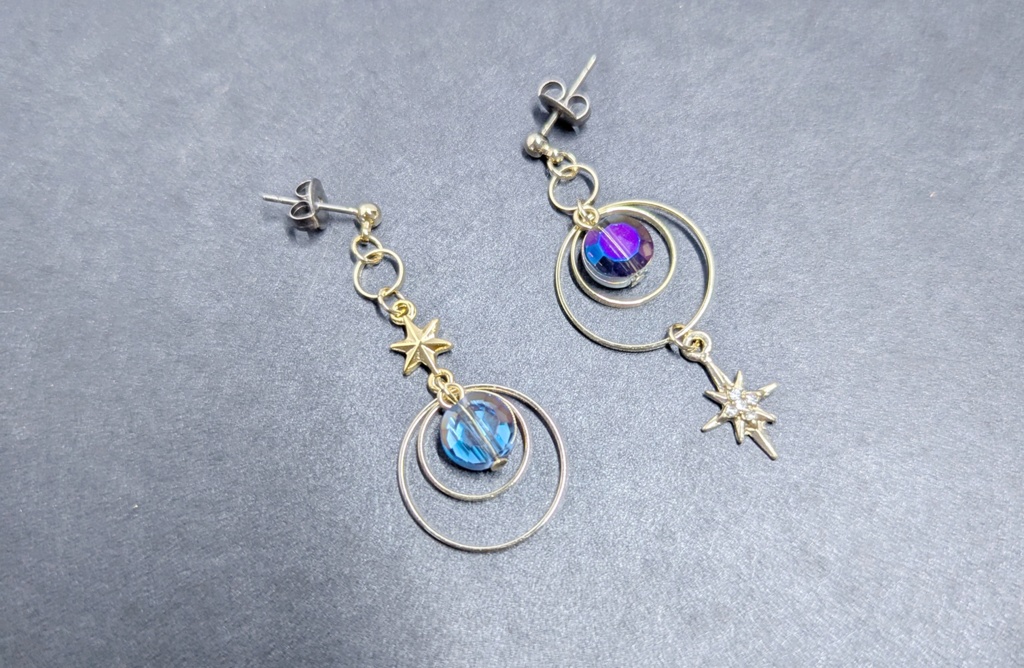 cosmos//ガラスビーズと星のピアスorイヤリング