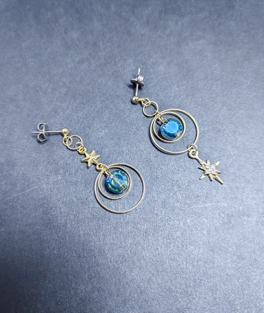 cosmos//ガラスビーズと星のピアスorイヤリング