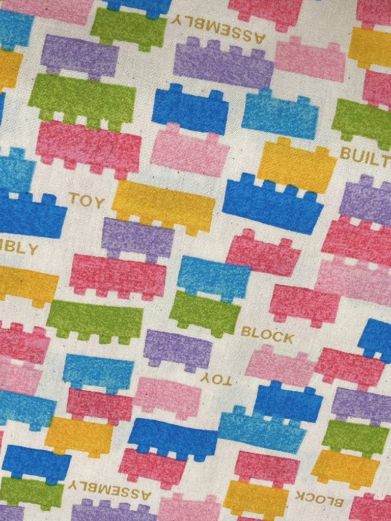 マスクカバー(プリーツ仕立て)+おまけ付き(ブロック遊び) 飛沫感染防止+肌荒れ防止