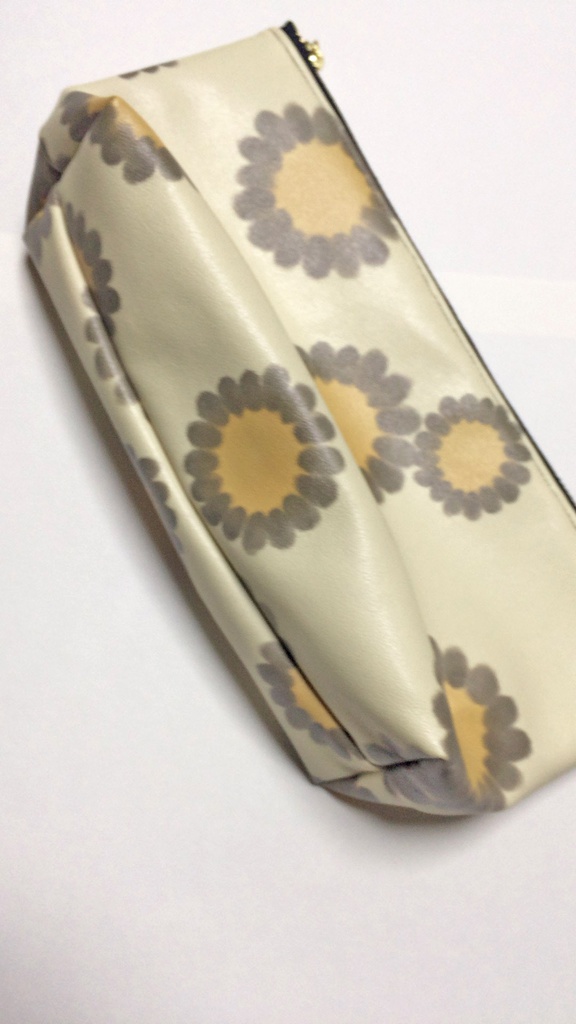 ライオンうさぎのポーチ