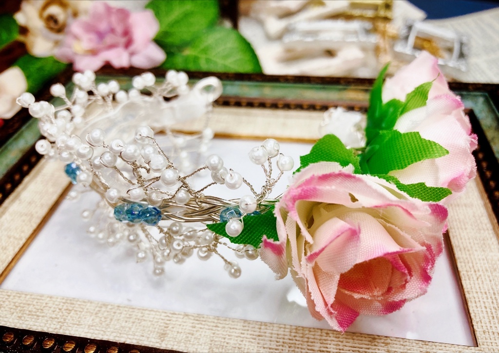 桃薔薇のカチューシャは