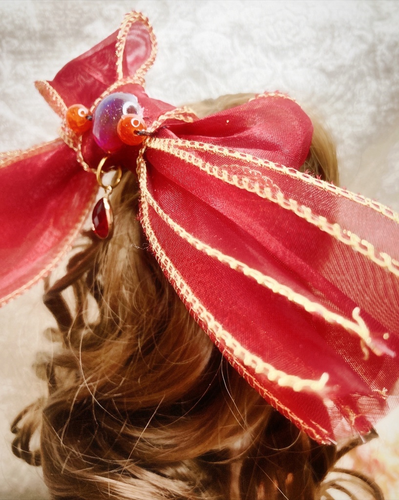 赤リボンのヘアクリップバレッタ 