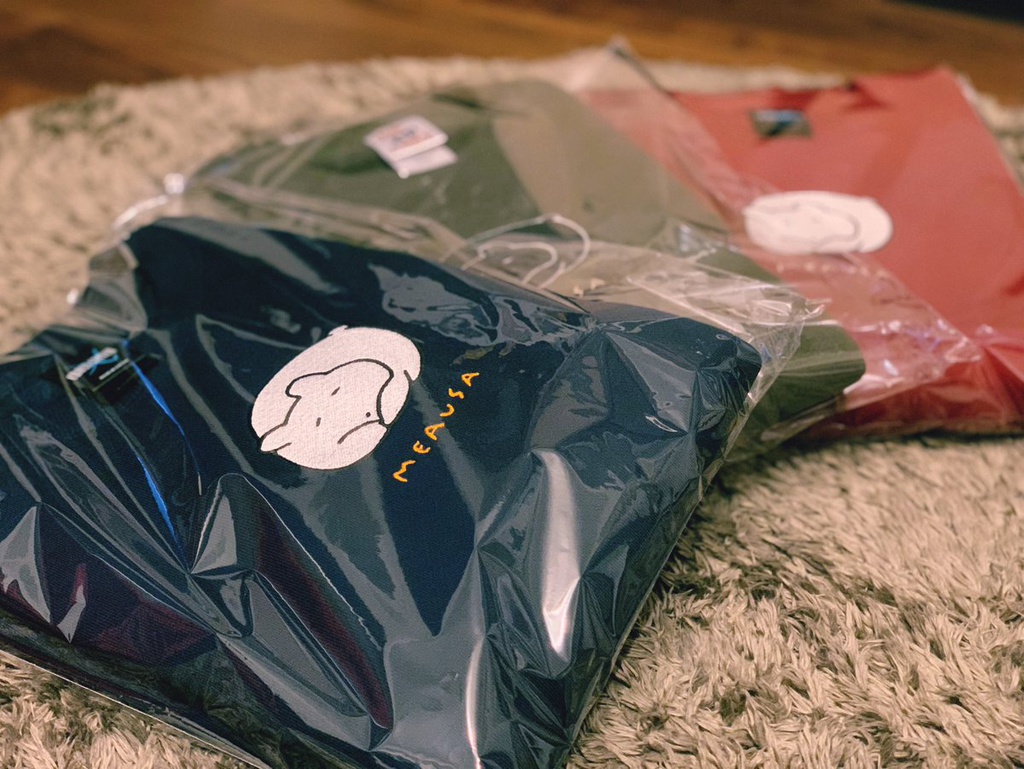 めあうさ刺繍トレーナー