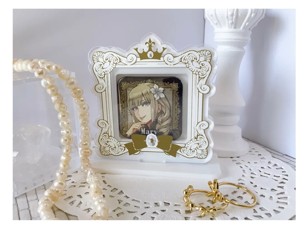 【頒布前】D缶バ用アクリルフレームスタンド（ロイヤルホワイト）【1点のみ】