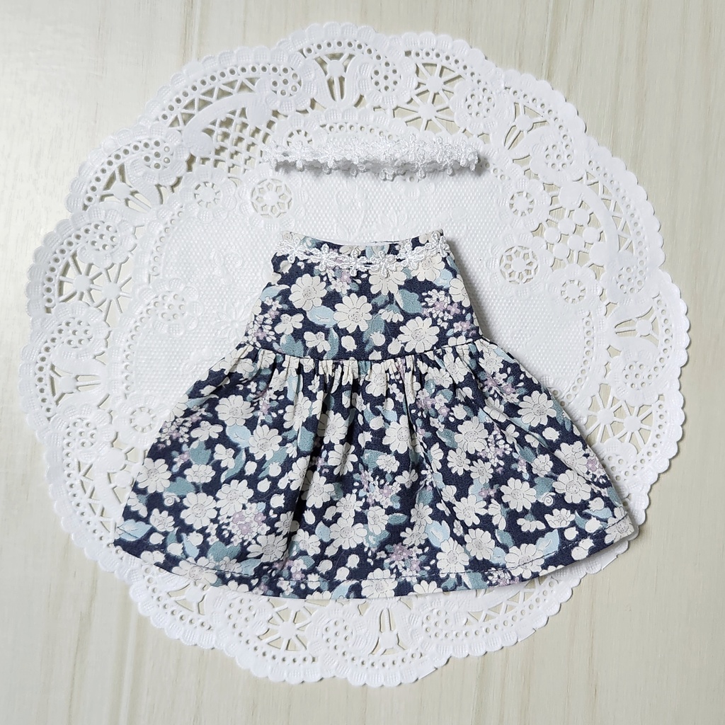 ぬいぐるみ服　グレーの花柄ワンピースと花冠