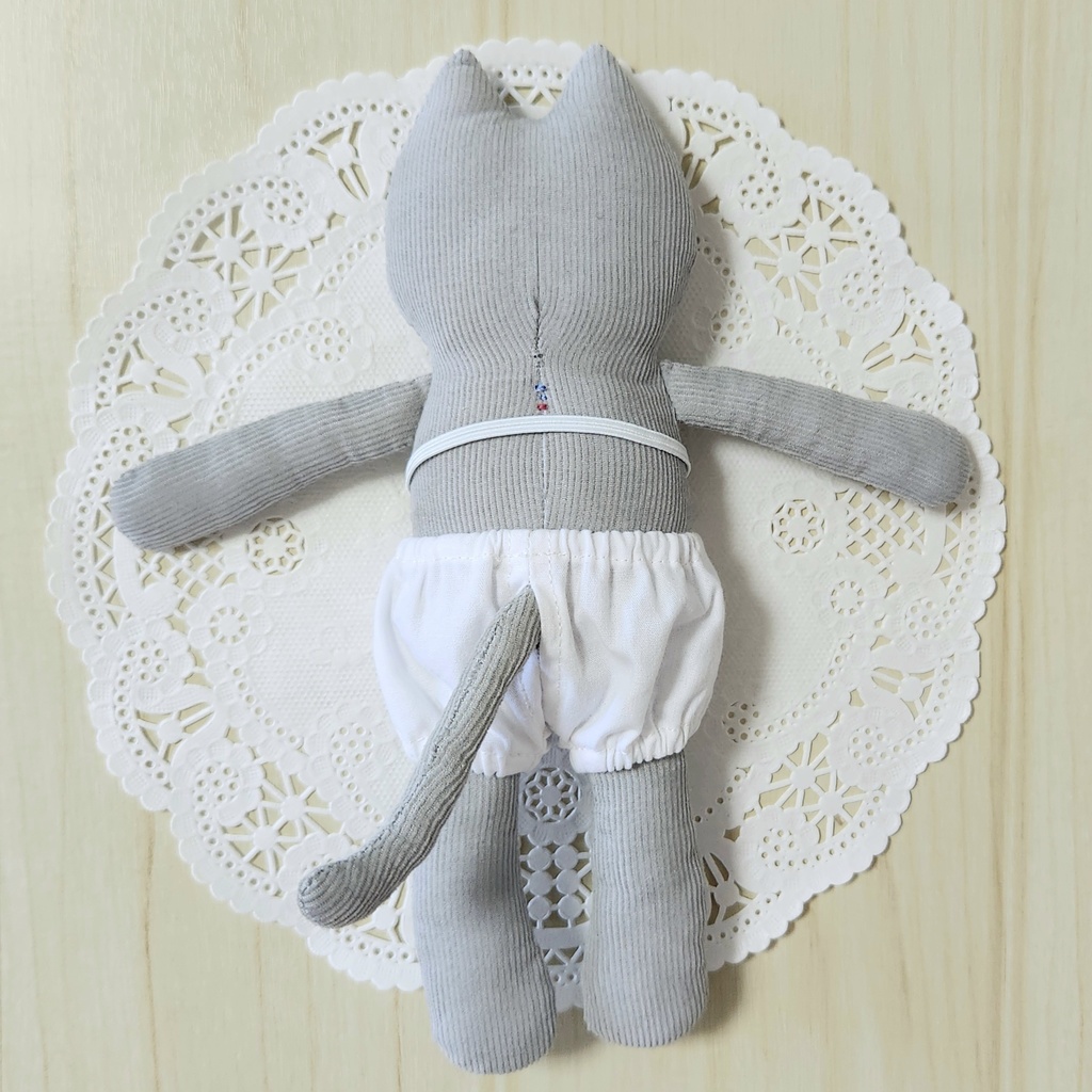 ぬいぐるみ おきがえねこちゃん・うすグレー