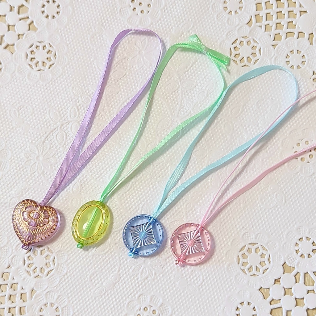 アクリルビーズのポシェット