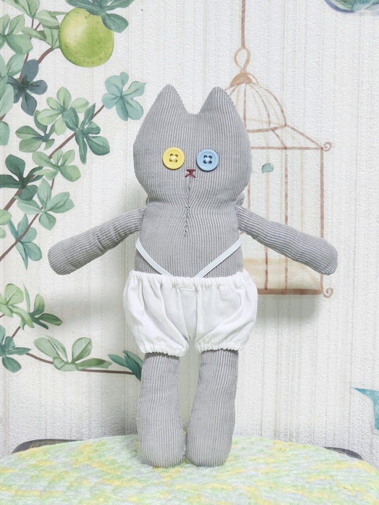 ぬいぐるみ　おきがえねこちゃん　うすグレー