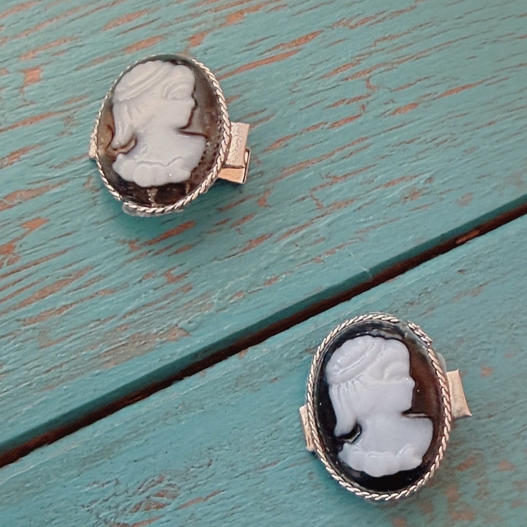 ぬい用ヘアピン　白黒カメオデザイン