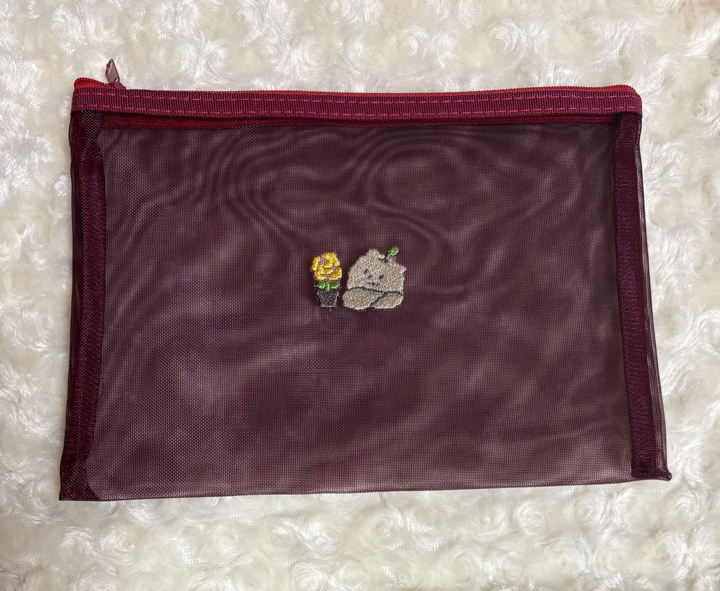 しゅうまい刺繍ポーチ