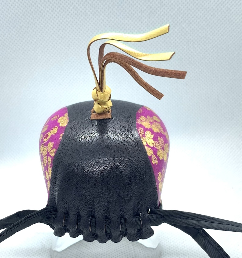 【完売御礼】 ハリスホーク(おす)用フード 紫に金桜