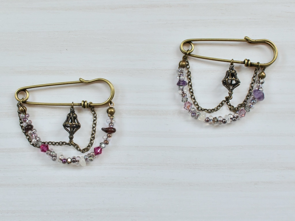 ニーゴ ロウワーイメージブローチ