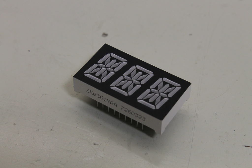 【特注品】3ケタ14セグメントLED