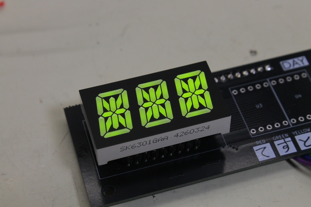 【特注品】3ケタ14セグメントLED